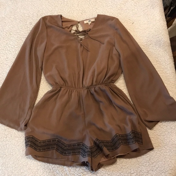 Romper - Picture 1 of 2